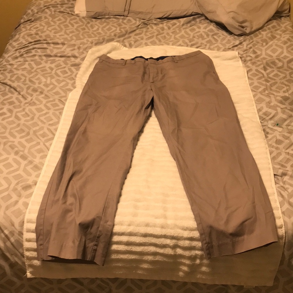 Banana Republic 38x32 Pants. Like new!!